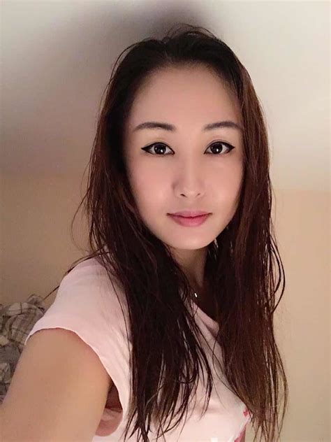 chinese escort massage ) Bust Size/Type: 36C / Natural Services: Incall/Outcall – massages, dating, escort, GFE, happy endings, overnights, travel Description: 霜冻